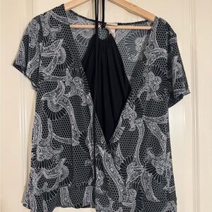 Venezia Black and White Top. Size 14/16